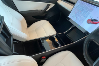 テスラ モデル3 中古車