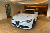 アルファロメオ ジュリア 中古車