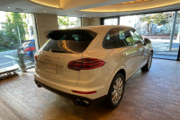 ポルシェ カイエン 中古車