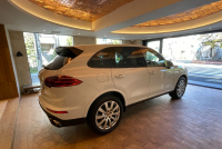 ポルシェ カイエン 中古車