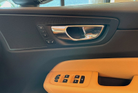 ボルボ XC60 中古車