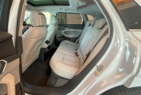 アウディ e-tron 中古車