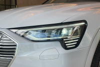 アウディ e-tron 中古車