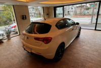 アルファロメオ ジュリエッタ 中古車