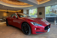 マセラティ グランツーリズモ 中古車