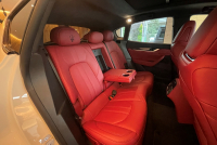 マセラティ レヴァンテ 中古車