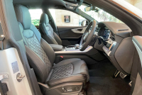 アウディ Q8 中古車