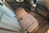 アウディ Q8 中古車