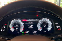 アウディ Q8 中古車