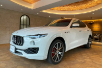 マセラティ レヴァンテ 中古車