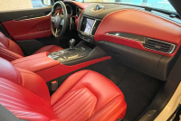 マセラティ レヴァンテ 中古車