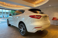 マセラティ レヴァンテ 中古車