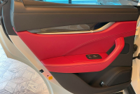 マセラティ レヴァンテ 中古車