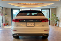 アウディ Q8 中古車