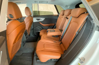 アウディ Q8 中古車