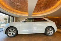 アウディ Q8 中古車