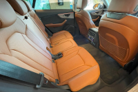 アウディ Q8 中古車