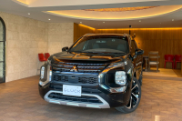 三菱 アウトランダー PHEV 中古車