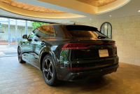 アウディ Q8 中古車