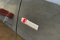 アウディ Q8 中古車