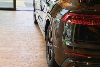 アウディ Q8 中古車