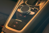 アウディ TTS 中古車