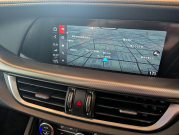 アルファロメオ ステルヴィオ 中古車