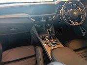 アルファロメオ ステルヴィオ 中古車