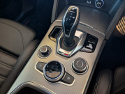 アルファロメオ ステルヴィオ 中古車