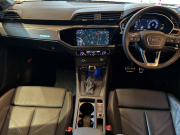 アウディ Q3 中古車