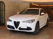 アルファロメオ ステルヴィオ 中古車
