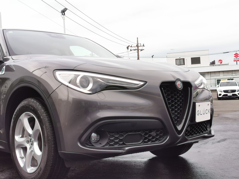 アルファロメオ ステルヴィオ 中古車