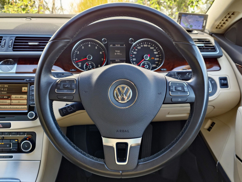 フォルクスワーゲン パサートCC 中古車