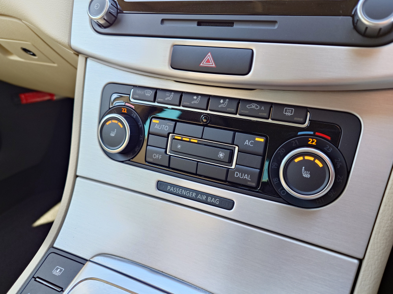 フォルクスワーゲン パサートCC 中古車