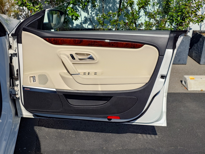 フォルクスワーゲン パサートCC 中古車