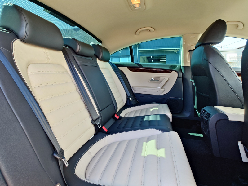 フォルクスワーゲン パサートCC 中古車