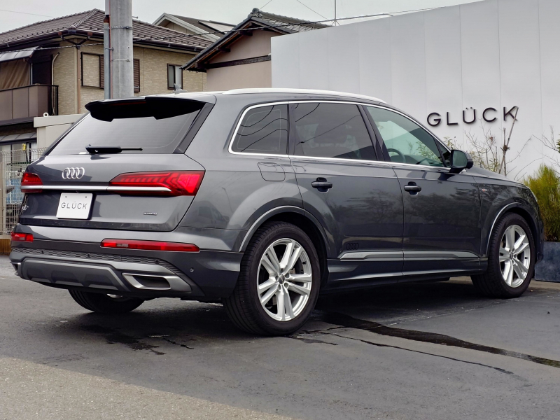 アウディ Q7 中古車
