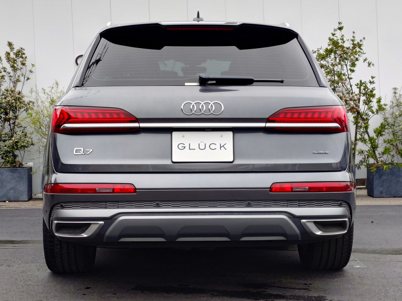 アウディ Q7 中古車