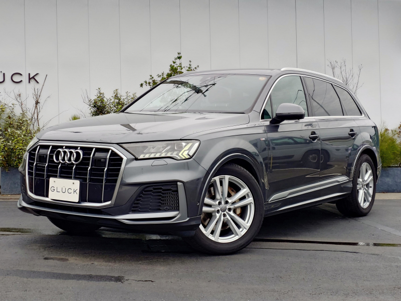 アウディ Q7