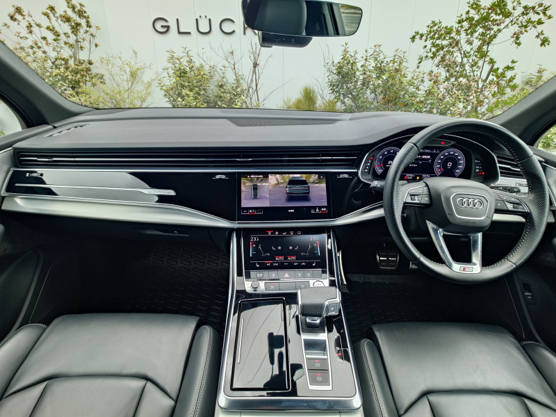 アウディ Q7 中古車