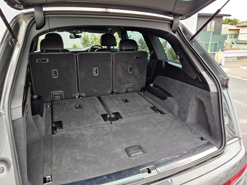アウディ Q7 中古車