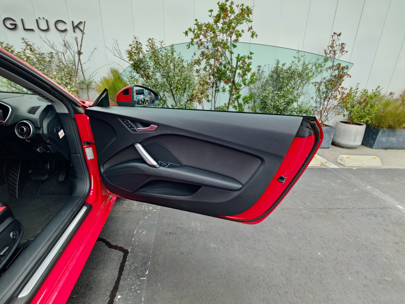 アウディ TTクーペ 中古車