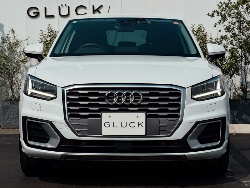 アウディ Q2 中古車