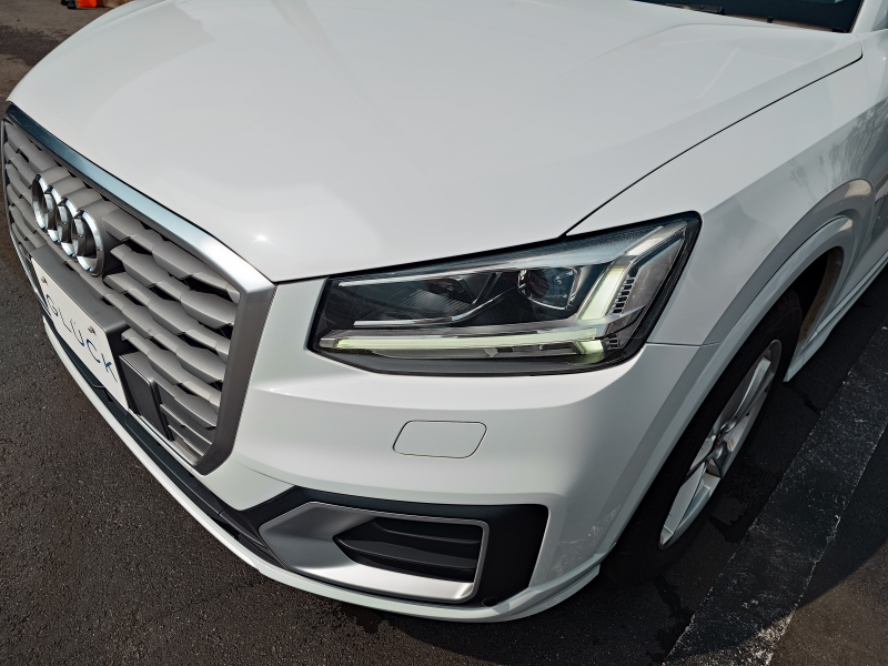 アウディ Q2 中古車