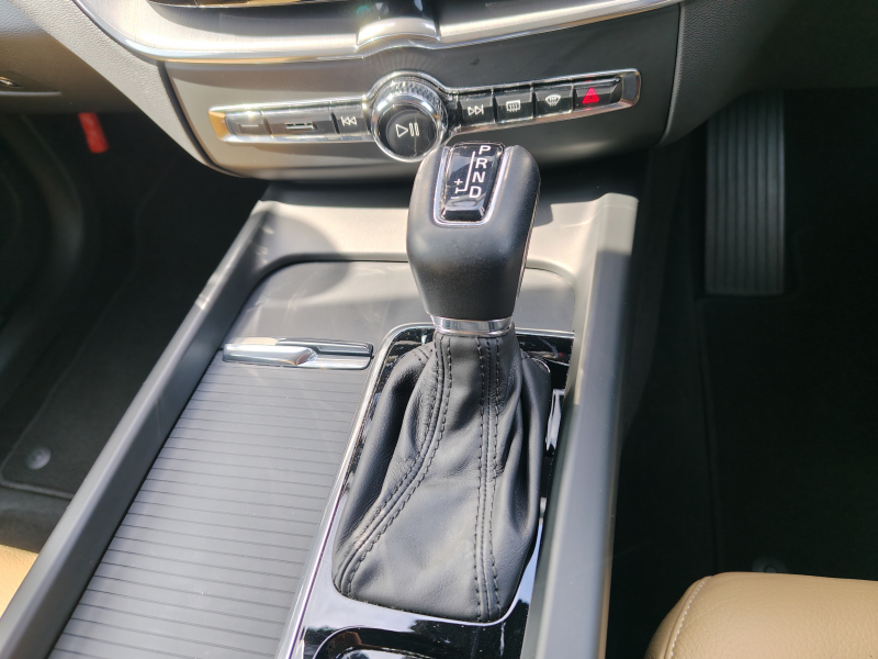 ボルボ XC60 中古車