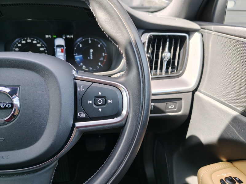 ボルボ XC60 中古車