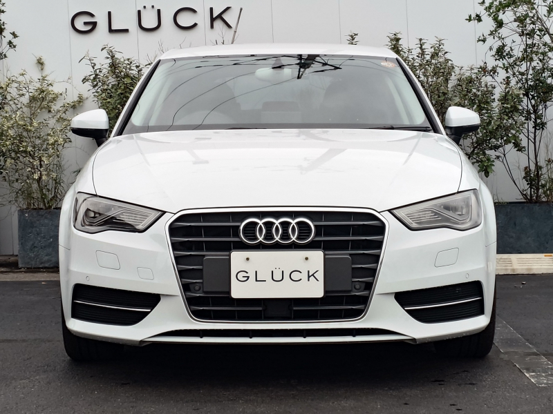 アウディ A3スポーツバック 中古車