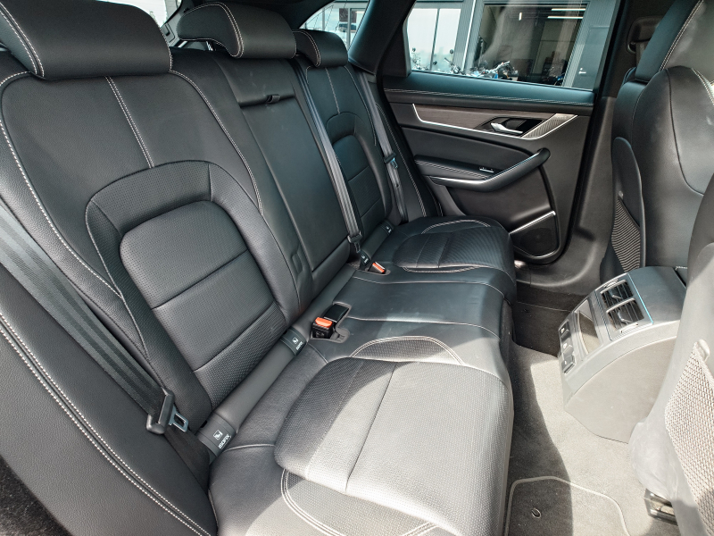 ジャガー F-PACE 中古車