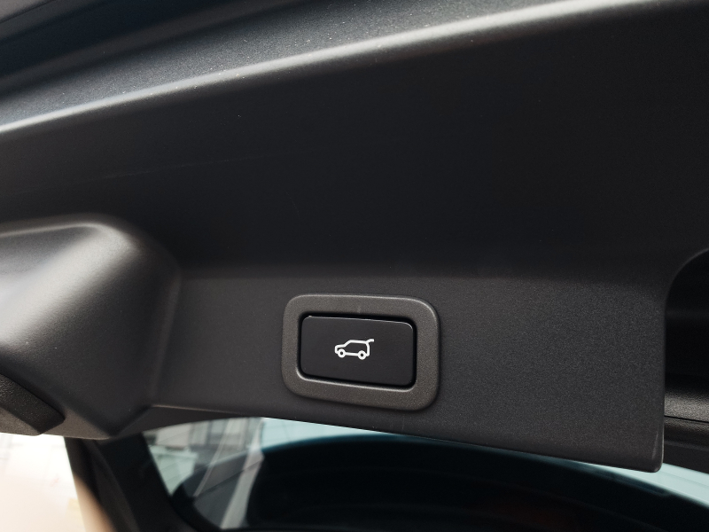 ジャガー F-PACE 中古車