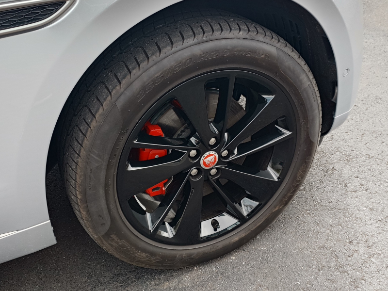 ジャガー F-PACE 中古車